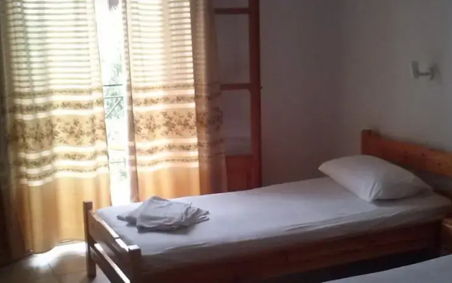 Lazaros House