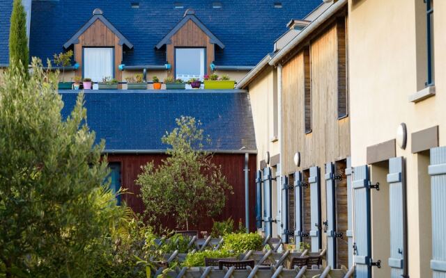 Beautiful Vacation Home Near a Breton Oyster Fishing Village