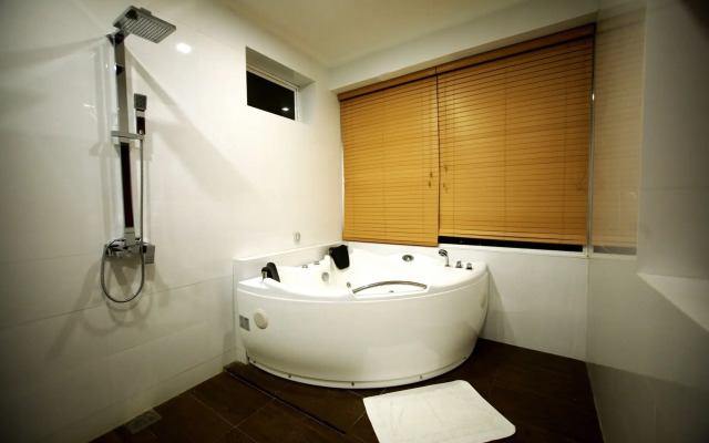 Water Gate Resort & Spa