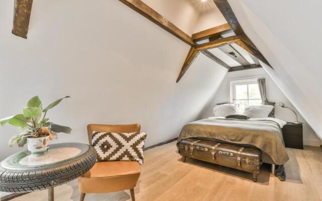 Herengracht Bed & Breakfast with canal view