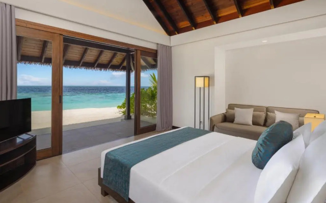 NOOE Maldives Kunaavashi Hotel