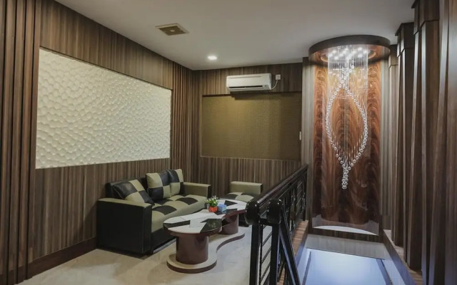 RedDoorz Plus near Pantai Coastarina 2