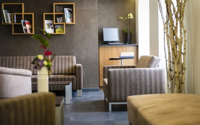 Hotel The Originals Colmar Haut Koenigsbourg Val-v