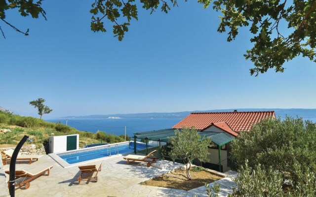 Beautiful Home in Omis With Wifi and 2 Bedrooms