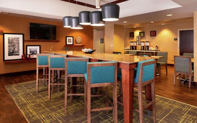 Hampton Inn Greensboro-Airport