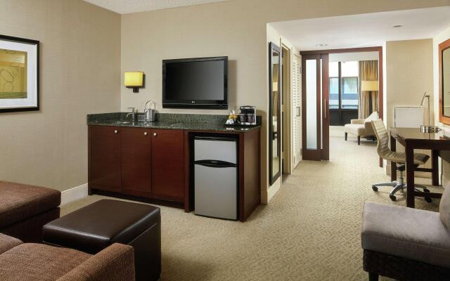 DoubleTree by Hilton Washington DC - Crystal City