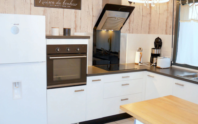 Beachfront Holiday Home in Guisseny