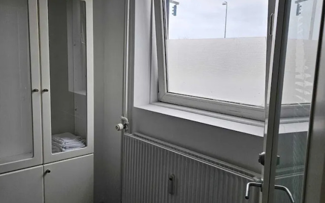 Airport Apartment