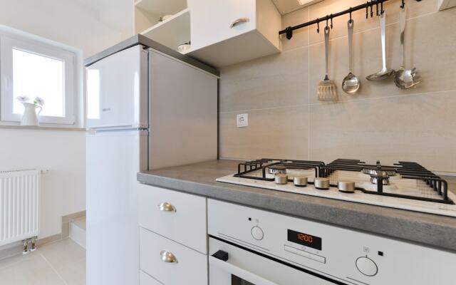 Spacious Chic Residence