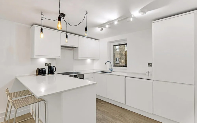 City Relay Urban Charm Chelsea Apartment