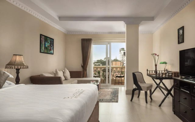 Palace Gate Hotel & Residence by EHM