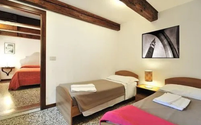 Sleep in Italy - San Polo Apartments