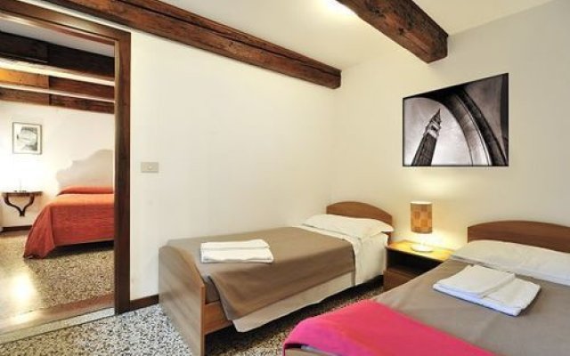 Sleep in Italy - San Polo Apartments