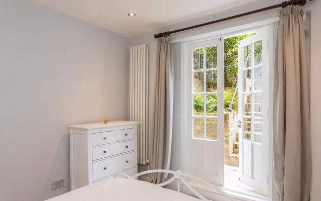 Two Bed Notting Hill Gem