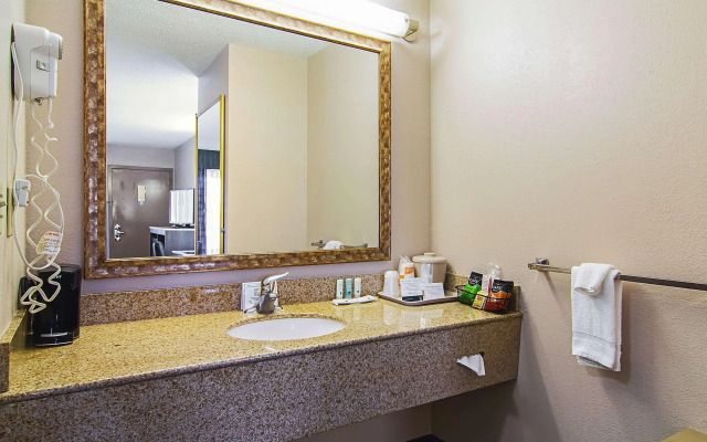 Quality Inn Savannah I-95