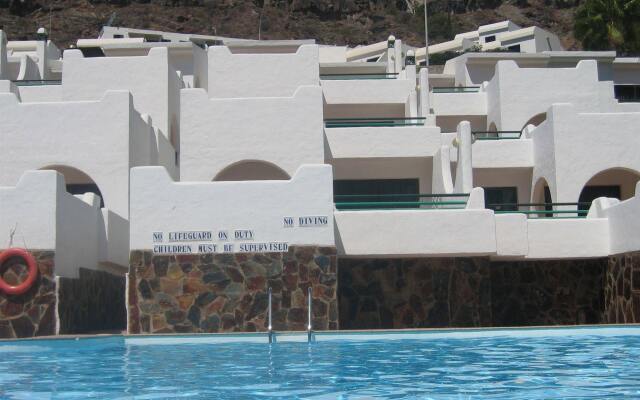 Laguna Apartments