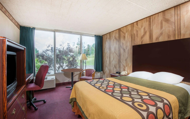 Travelodge by Wyndham Ridgeway Martinsville Area