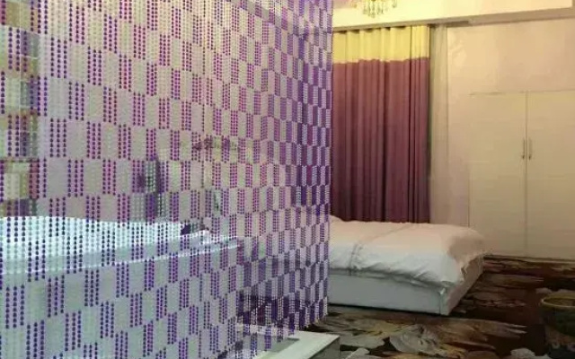 Qixian Lafeng Theme Hotel