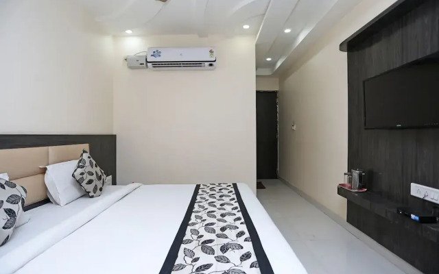 OYO 9919 Nandgiri Palace