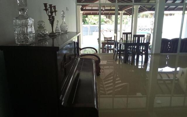 Turtle paradise villa & restaurant