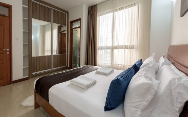 Myra Suites - Homes By Della