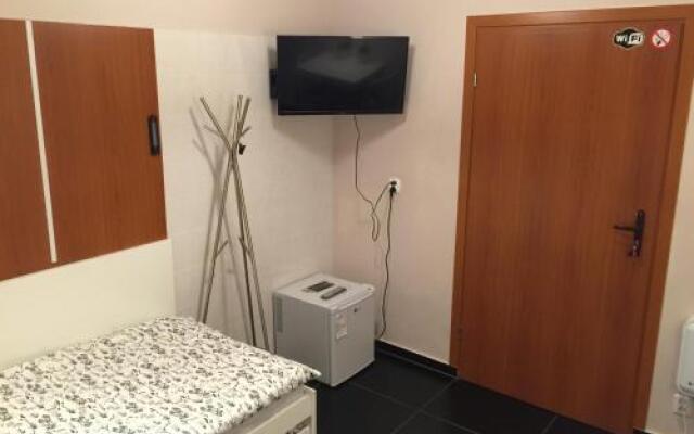 Appena Hostel & Apartments