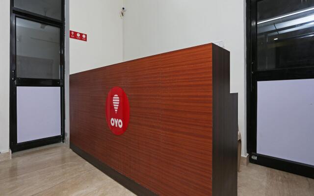 OYO 10508 Hanshika Residency