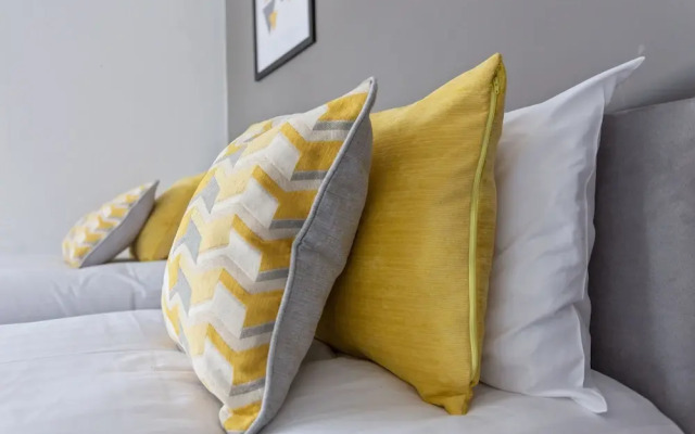 Modern Executive Apartment Peterborough