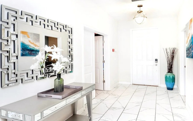 Storey Lake Lakeview Villa 2967