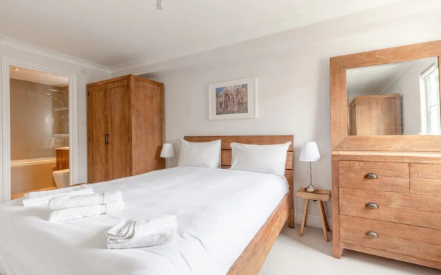 Contemporary 2 Bedroom Apartment in Bermondsey