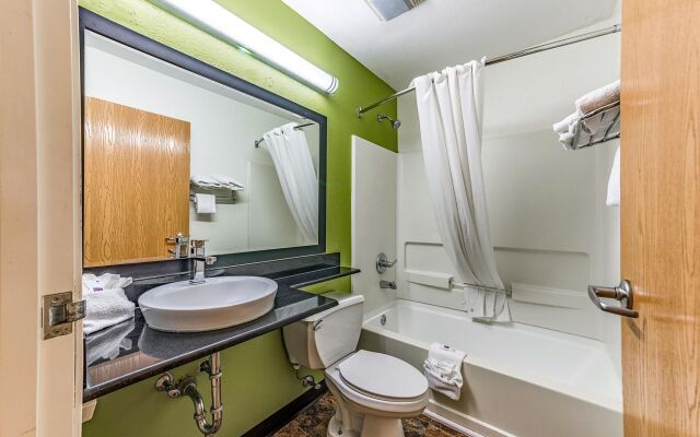 Motel 6 Charlotte, NC - University