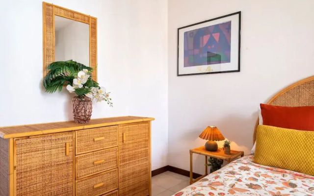 Sardinia RE - Lilium Central Flat