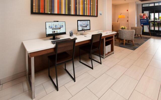 Holiday Inn Express Hotel & Suites Tupelo by IHG