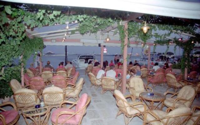 Hotel Dolphin