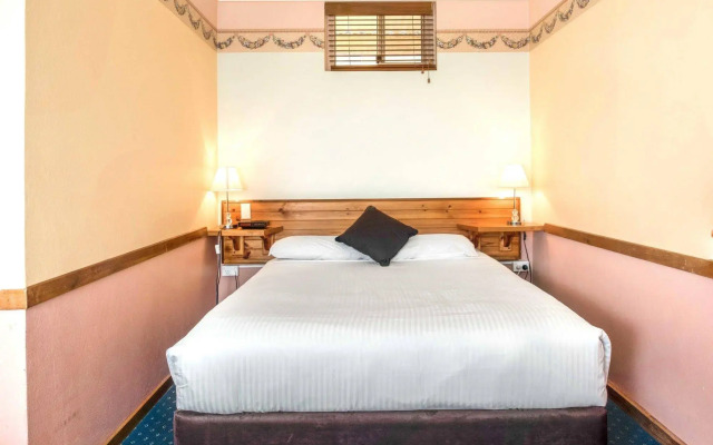 Echo Point Discovery Motel