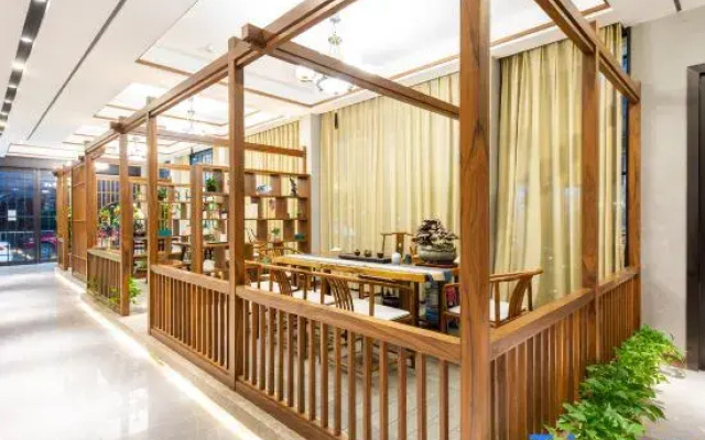 Shiguang Hanshe Hotel (Yiwu Railway Station Airport Branch)