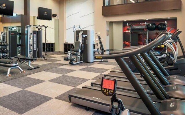 Rooftop Pool-Walk 2 shops-Dining-C4404