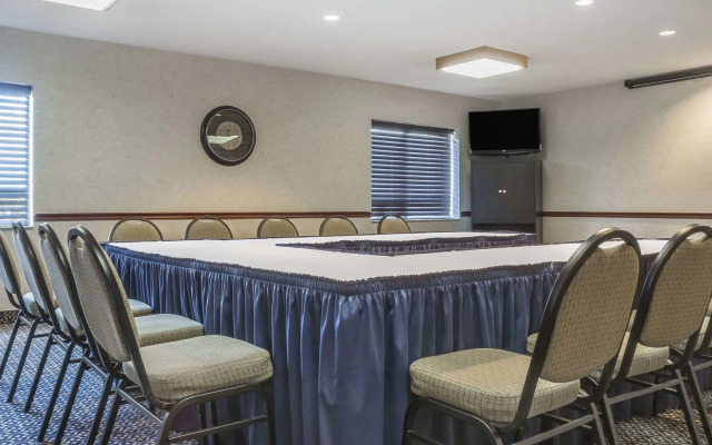 Comfort Suites London