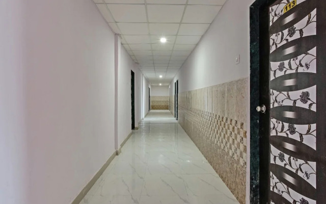 OYO 24435 Shubham Lodging And Boarding