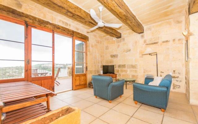 Farmhouse Cala2