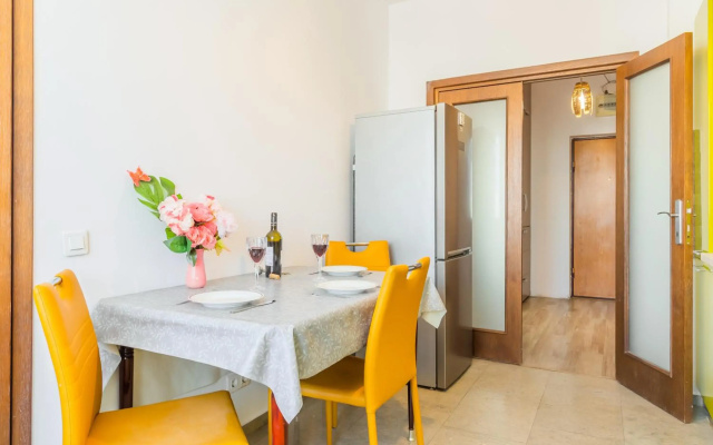 Lovely apartment with view and free parking