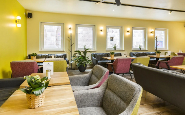 Five Reasons Hotel & Hostel