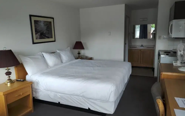 Chalet Inn