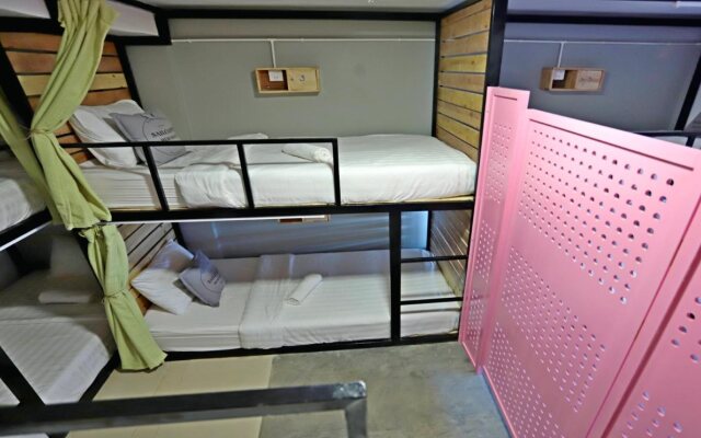 Oops Hostel