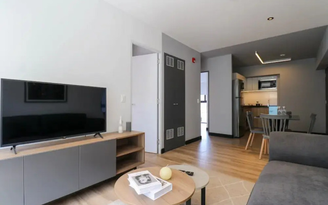 w Resplendent 2BR w Great Balcony in San Isidro