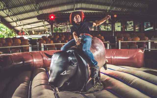 Thong Somboon Club