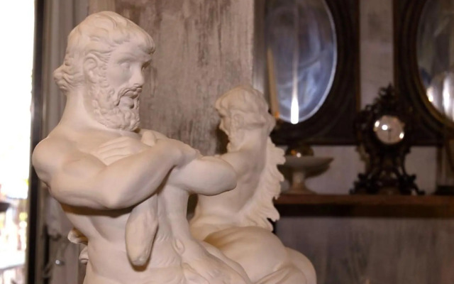 Accardi House Searooms