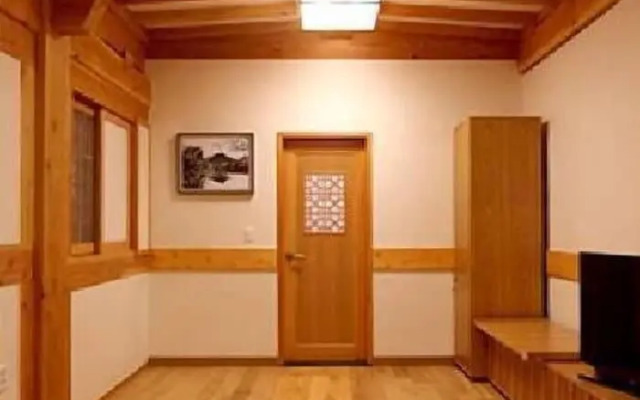Gyeongju Hwangnamkwan Hanok Hotel