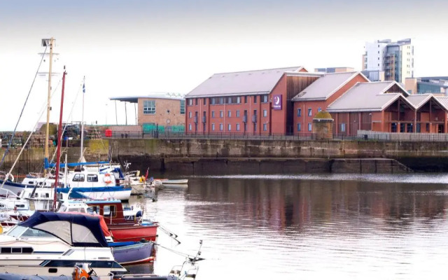 Premier Inn Edinburgh Leith Waterfront