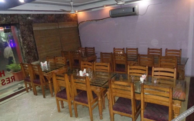 Hotel Laxmi Palace
